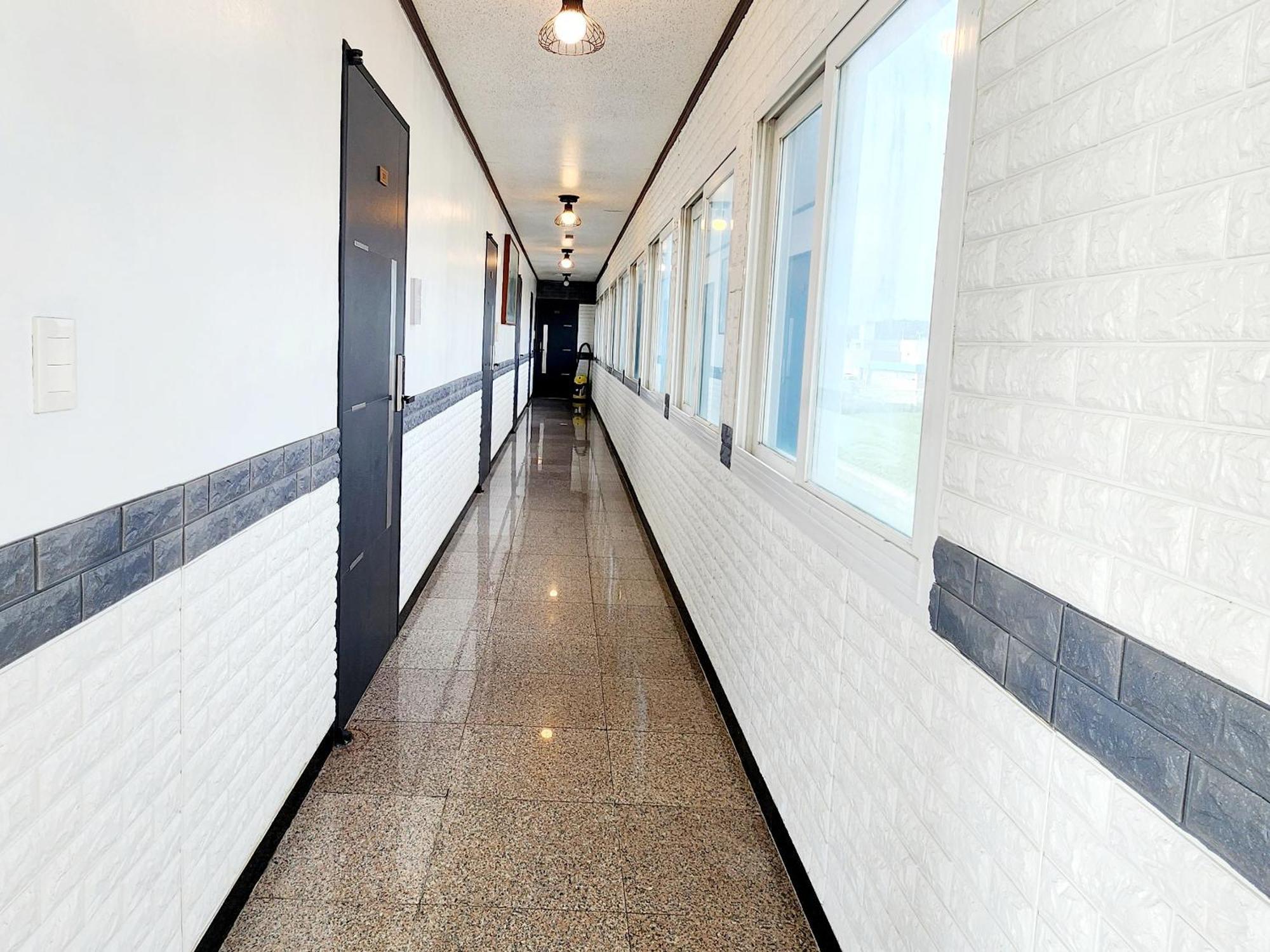 Pureun Jeju Pension Seogwipo Room photo