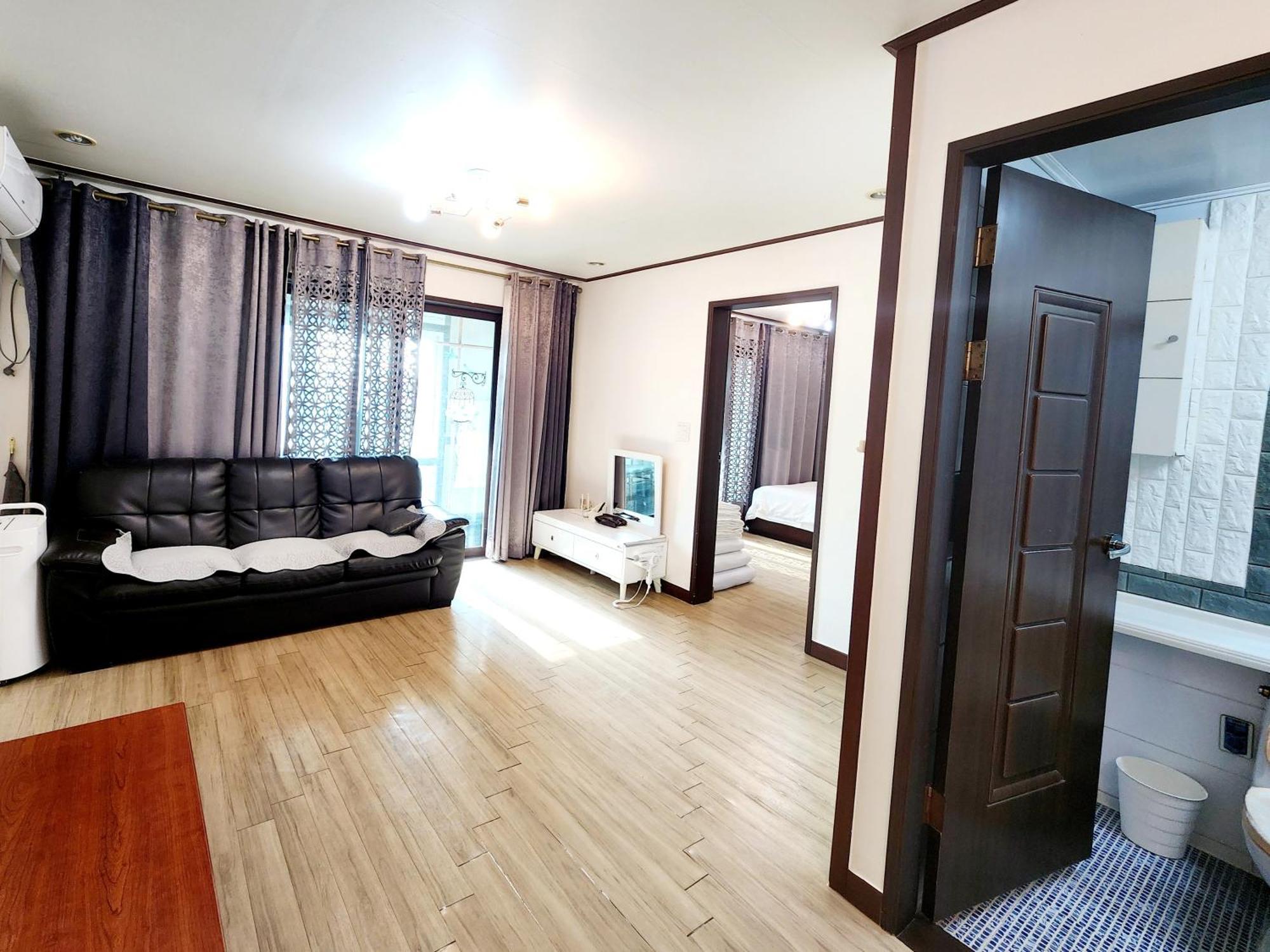 Pureun Jeju Pension Seogwipo Exterior photo