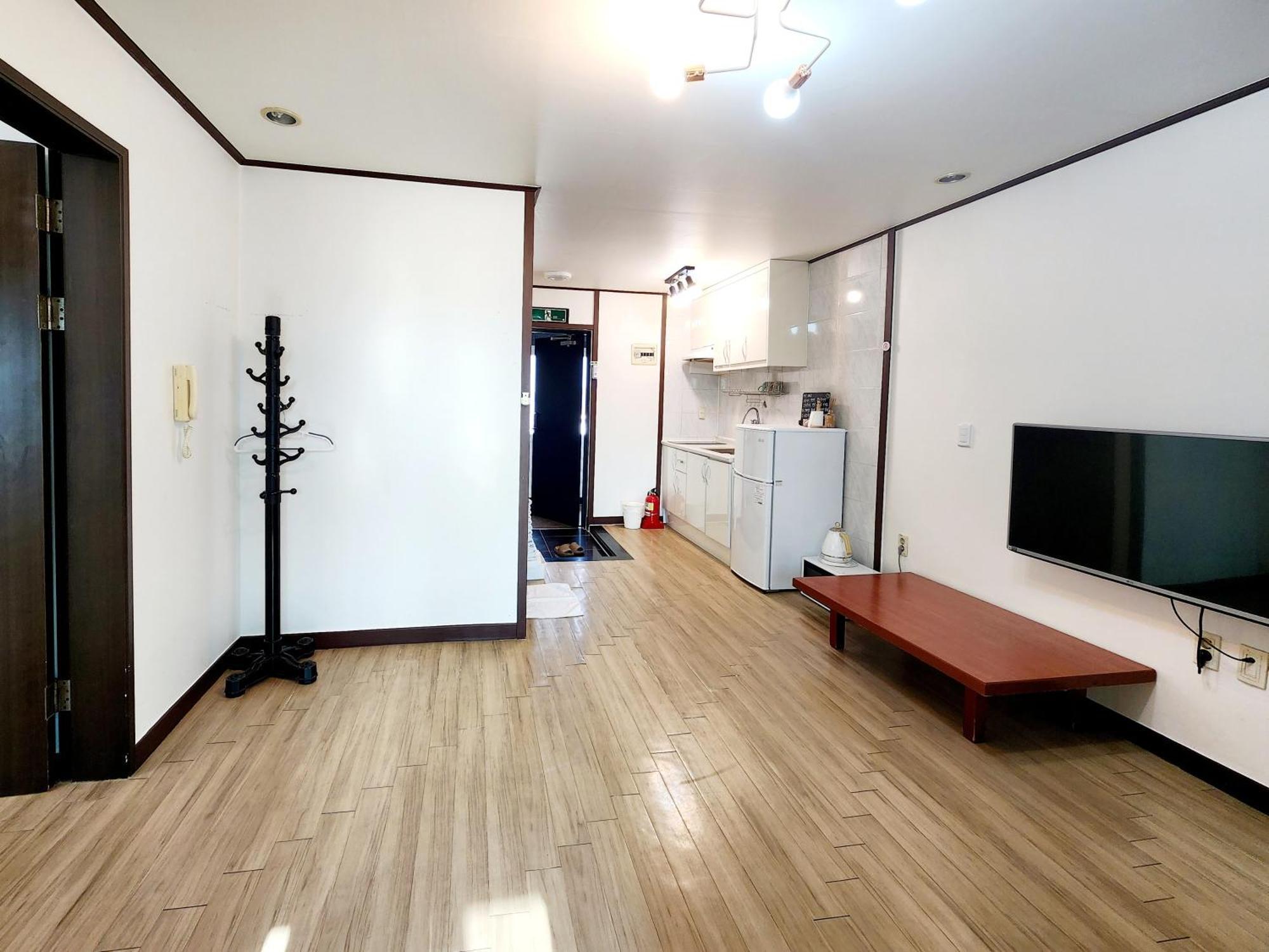 Pureun Jeju Pension Seogwipo Exterior photo