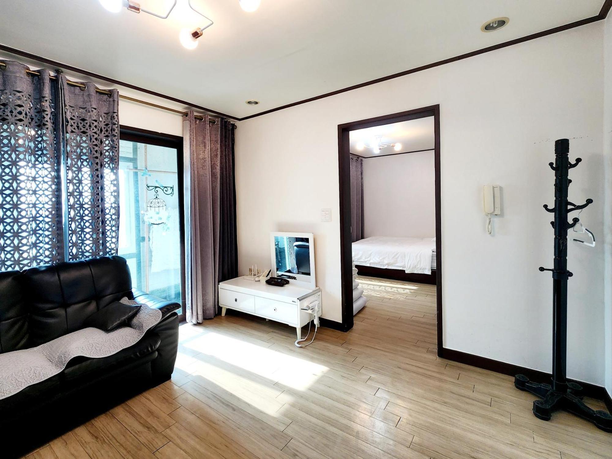 Pureun Jeju Pension Seogwipo Exterior photo