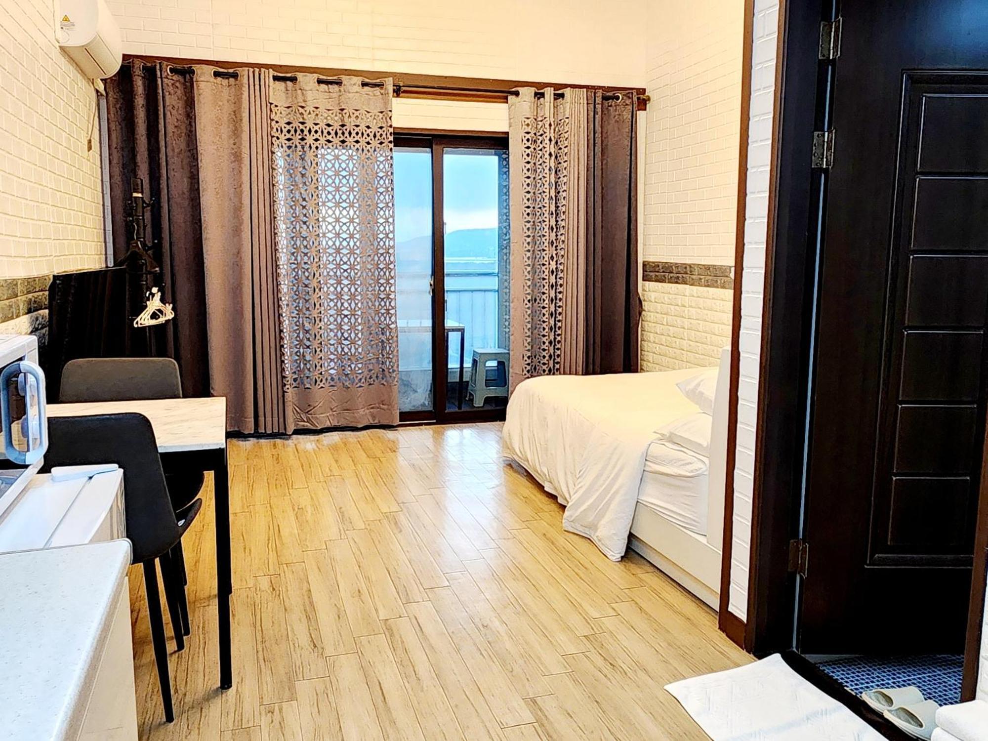 Pureun Jeju Pension Seogwipo Exterior photo