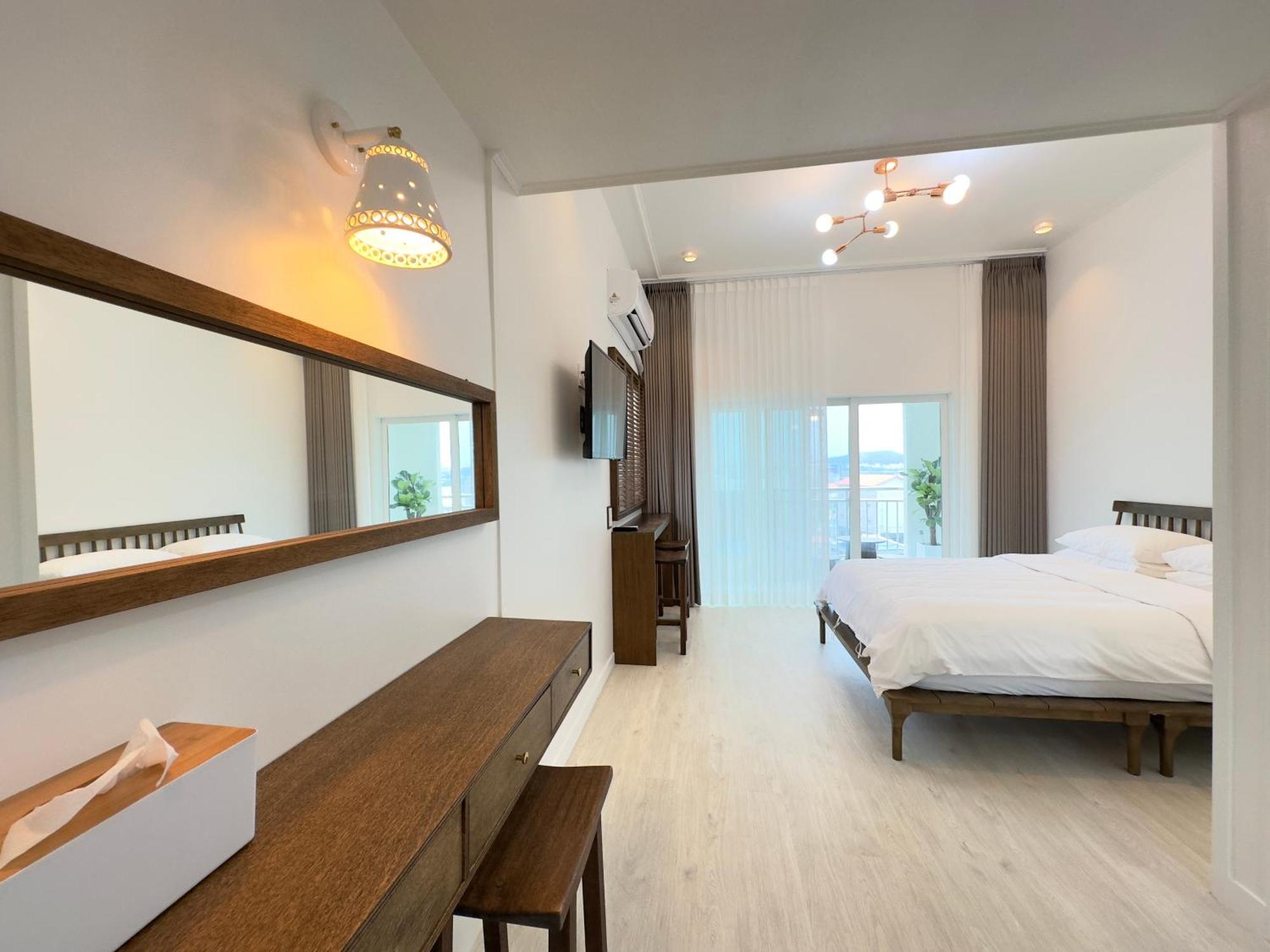 Pureun Jeju Pension Seogwipo Exterior photo