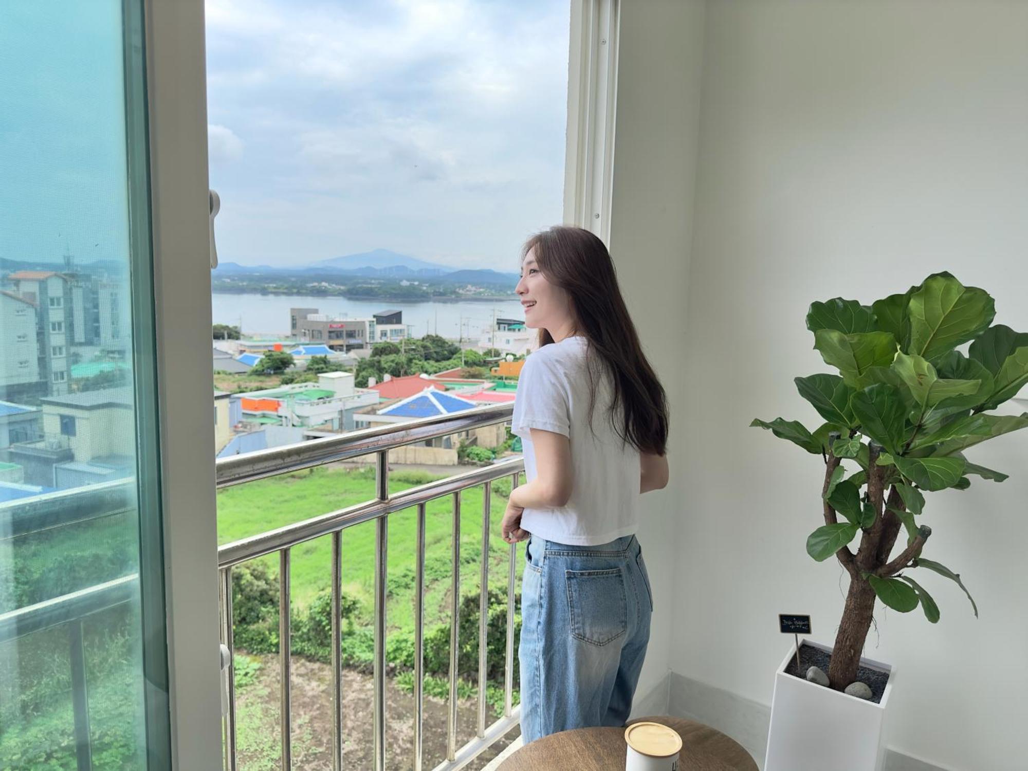 Pureun Jeju Pension Seogwipo Exterior photo
